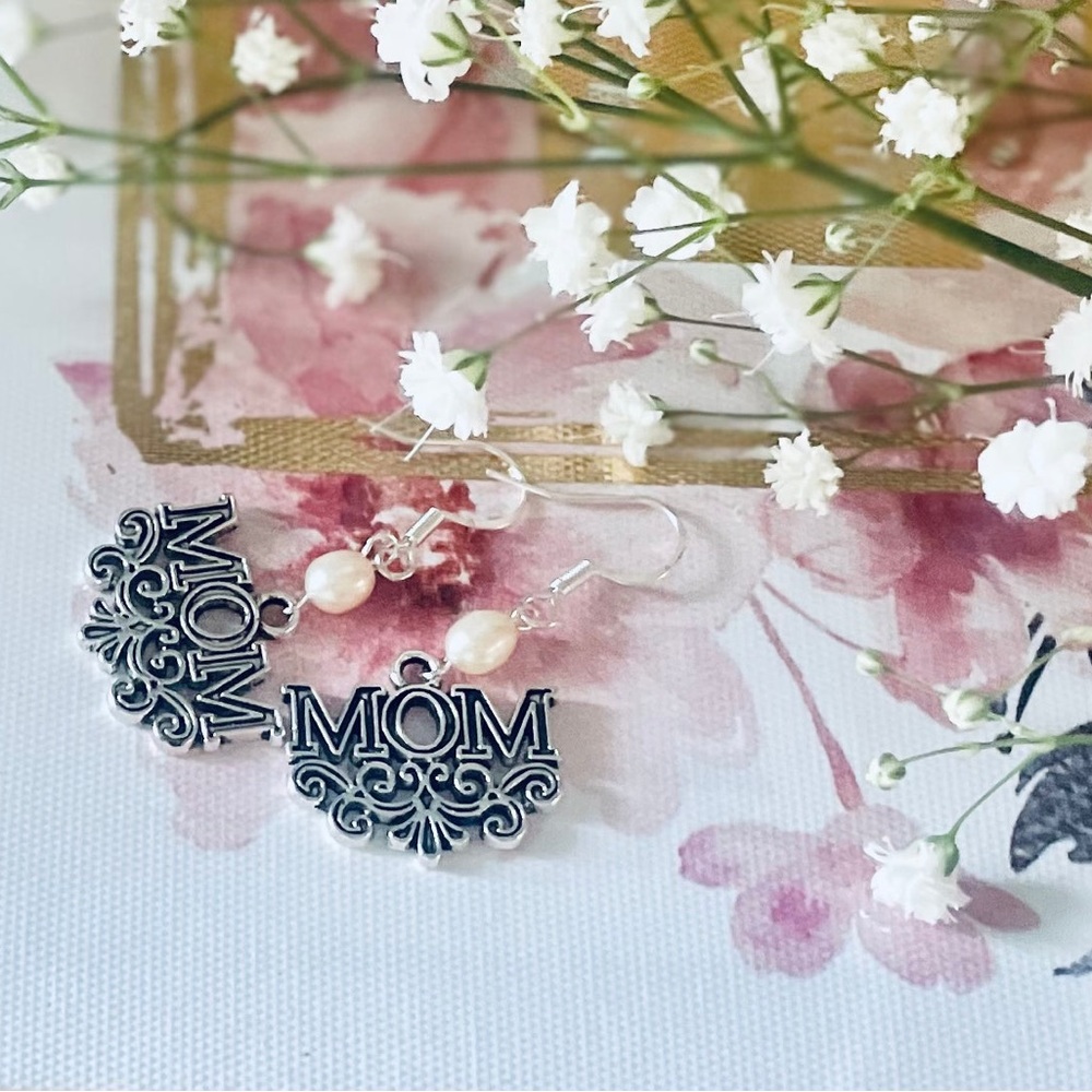 Mother’s Day Gift Freshwater Pearl Earrings
